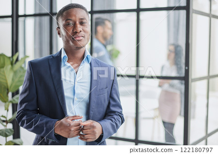 Mature african american executive businessman at workspace. 122180797