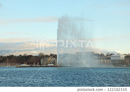 Scenic view of the Geneva fountain Jet D'eau on Geneva lake agai Scenic view of the Geneva fountain Jet D'eau on Geneva lake agai 122182310