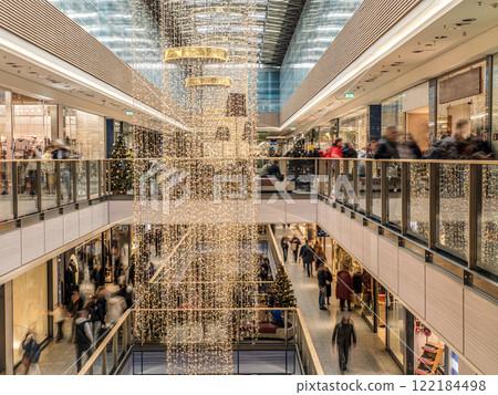 Modern Shopping Mall With Festive Decorations and Holiday Atmosphere 122184498