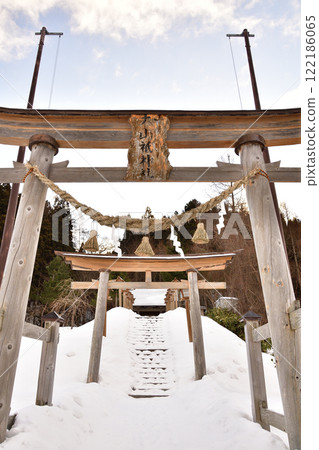 拍攝北海道厚生部町村社上大山曇神社境內的冬季風景 拍攝北海道厚生部町村社上大山曇神社境內的冬季風景 122186065