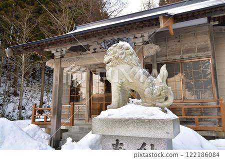 拍攝北海道厚生部町村社上大山曇神社境內的冬季風景 拍攝北海道厚生部町村社上大山曇神社境內的冬季風景 122186084