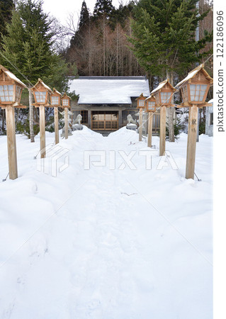 拍攝北海道厚生部町村社上大山曇神社境內的冬季風景 122186096