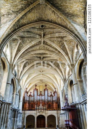 Stunning Ornate Interior of an Old European Church with Vaulted Ceilings and Intricate Designs 122186335