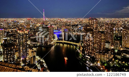 Night view of Tokyo Skytree and Sumida River 122186749