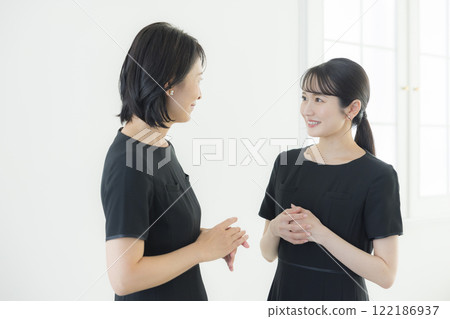 穿制服的職業女性 122186937