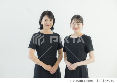 Working women in uniform Working women in uniform 122186939