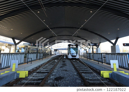 [廣島電鐵]5200型～Green mover APEX～（宮島線：廣電宮島口站） 122187022