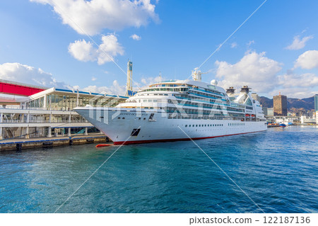 Kobe Meriken Park (December daytime and night view) Kobe Meriken Park (December daytime and night view) 122187136