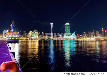 Kobe Meriken Park (December daytime and night view) 122187144