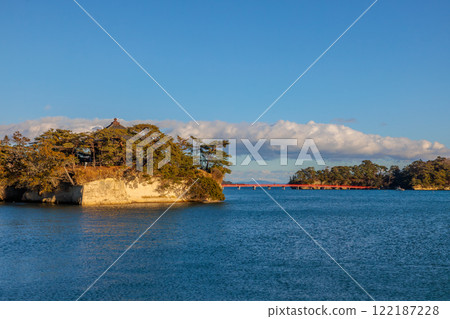 [Matsushima] Autumn sunset seen from the prefectural natural park 122187228