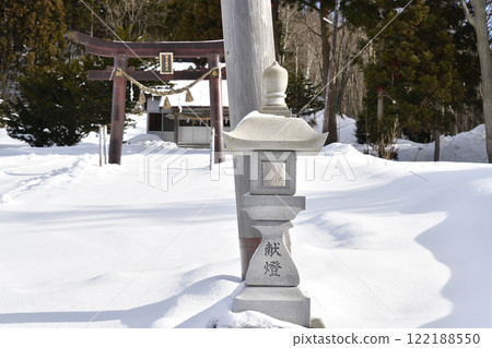 拍攝北海道厚生部町鷲巢神社境內的冬季風景 122188550