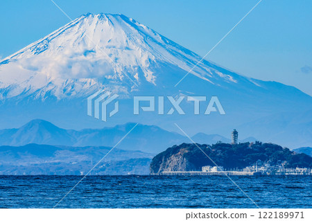 江之島和富士山 122189971