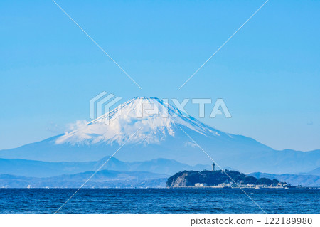 Enoshima and Mt. Fuji 122189980