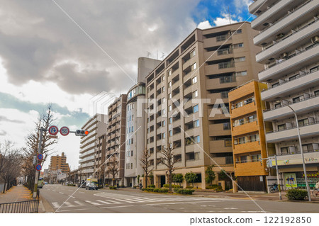 Horikawa, Kamigyo Ward, Kyoto City, streetscape around Abe no Seimei Shrine 122192850