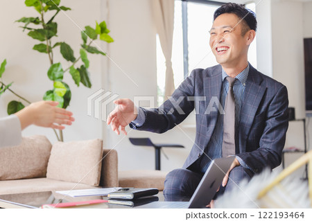 Handshake  122193464