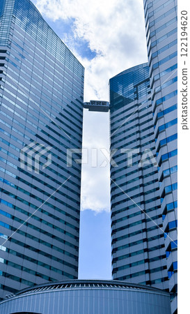 office building with blue sky 122194620