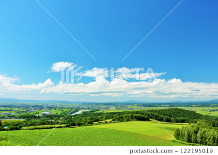 北海道夏天藍天和地球 122195019