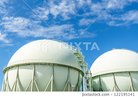 藍天和瓦斯罐（能量圖像） 122195141