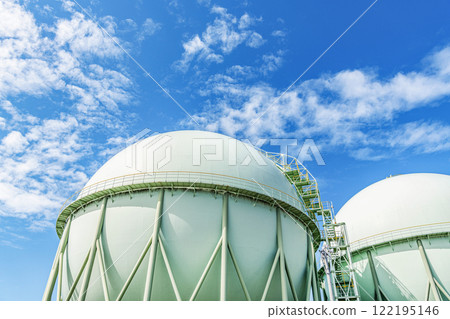 藍天和瓦斯罐（能量圖像） 122195146