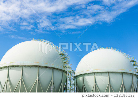 Blue sky and gas tank (energy image) Blue sky and gas tank (energy image) 122195152