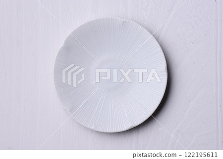 Japanese plate seen from directly above - background material 122195611