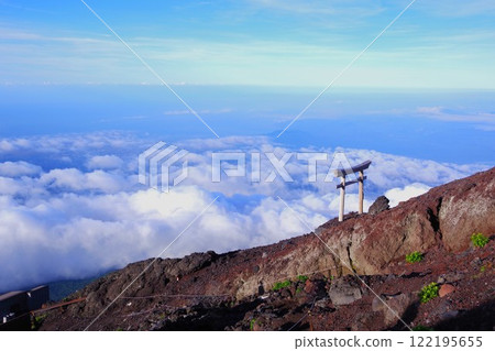 漂浮在雲海中的富士山鳥居 122195655