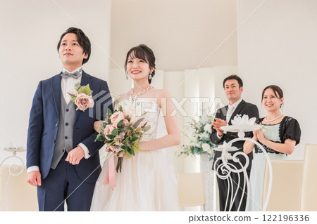 婚禮新娘新郎和家人、朋友、親戚（亞洲人、日本人、中國人、韓國人） 122196336
