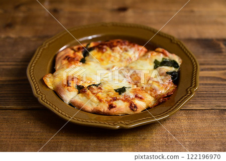 Tomato sauce piz Tomato sauce piz 122196970