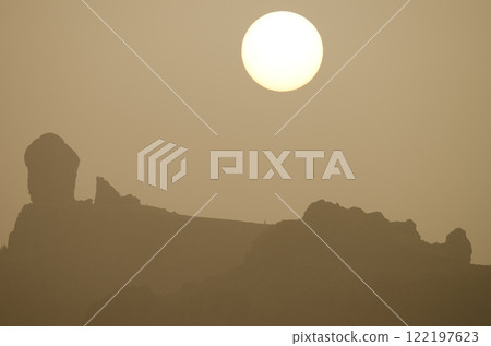 Roque Nublo at dawn. 122197623