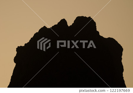 Chirimique cliff at dawn. 122197669