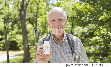 Healthy elderly home, A-gong, suitable for use in health food images, in the park 122199138