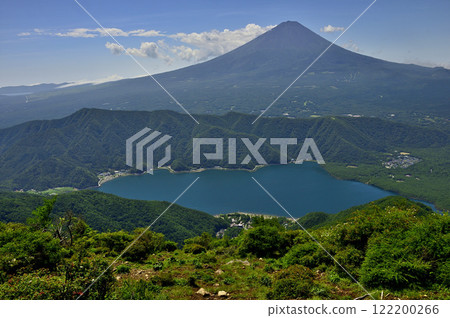 從禦坂山雪戸岳展望台眺望夏季的富士山和西湖 122200266
