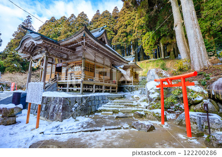 Snow-covered Sefuri Shrine in winter, Kanzaki City, Saga Prefecture 122200286