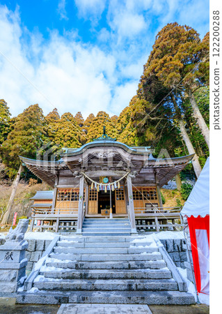 佐賀縣神崎市冬季白雪皚皚的宗振神社 122200288