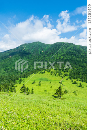 Summer climbing of Mt. Azuma and Mt. Nekodake (Mt. Nekodake to Mt. Azuma) Summer climbing of Mt. Azuma and Mt. Nekodake (Mt. Nekodake to Mt. Azuma) 122201409