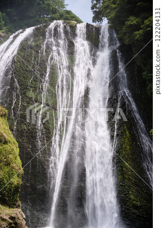 The beautiful and delicate Ryumon Falls The beautiful and delicate Ryumon Falls 122204131