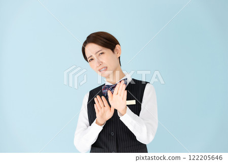 Women in uniforms not allowed 122205646