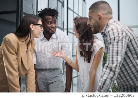 Negotiate marketing reports, statistical charts, work together on a startup project 122206602