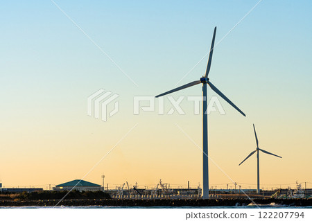 落日照亮的風輪機 落日照亮的風輪機 122207794