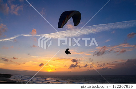 paraglider 122207939