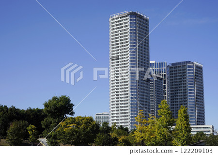 High-rise apartment buildings in Futako Tamagawa 122209103