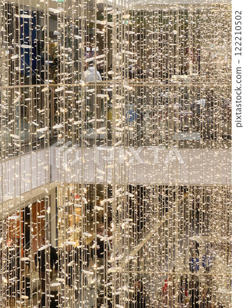 Modern Shopping Mall With Festive Decorations and Holiday Atmosphere 122210502