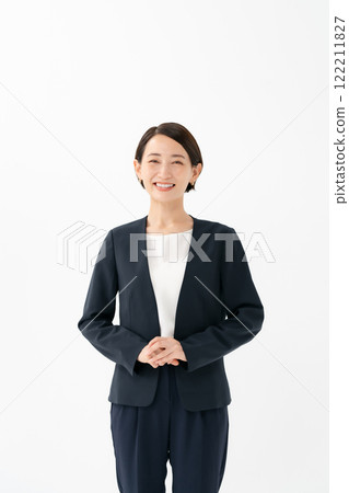 穿西裝的女人肖像 122211827