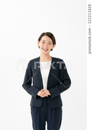 穿西裝的女人肖像 122211828