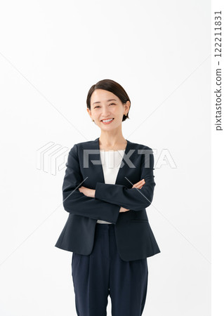 穿西裝的女人肖像 122211831