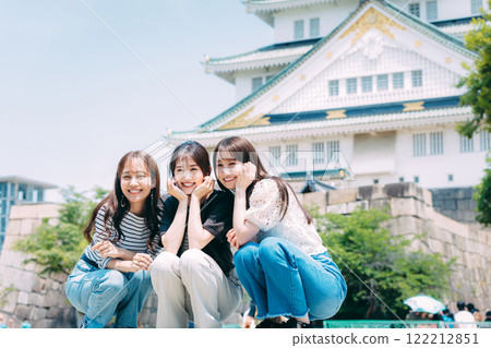 Women's trip Osaka sightseeing Osaka Castle 122212851
