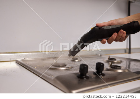 Utilize Efficient Steam Cleaning for Maintaining the Cleanliness of Stovetop Surfaces 122214455