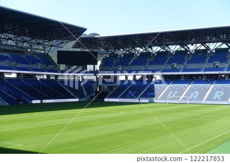 Peace Stadium: A soccer stadium with beautiful grass 122217853