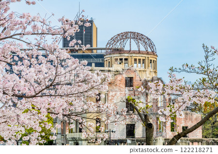 廣島原子彈爆炸圓頂屋和櫻花 122218271