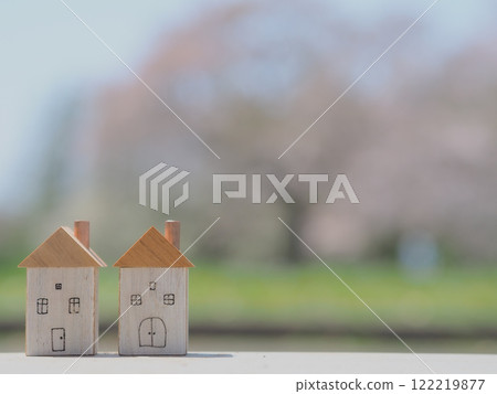 Cute house ornaments (two houses, spring image) Cute house ornaments (two houses, spring image) 122219877